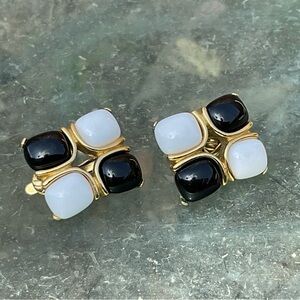 Trifari Earrings Vintage Gold Black White Mosaic Square Cabochon Clips Signed